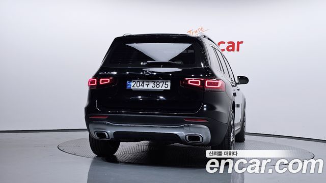 Mercedes-Benz GLB-Class 2023 — photo 4