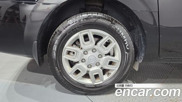 Hyundai Staria 2023 — photo 5