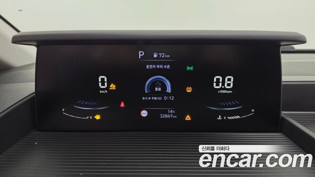 Hyundai Staria 2023 — photo 11