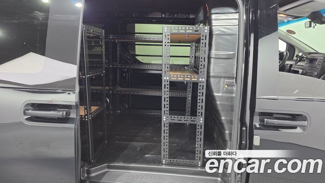 Hyundai Staria 2023 — photo 17