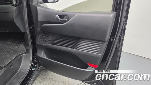 Hyundai Staria 2023 — photo 14