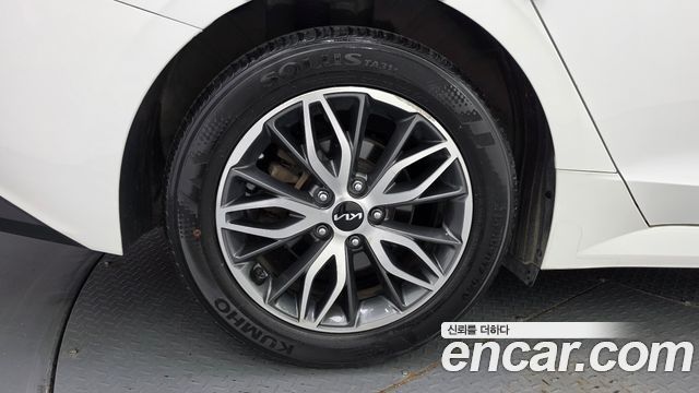 Kia K5 2023 — photo 5