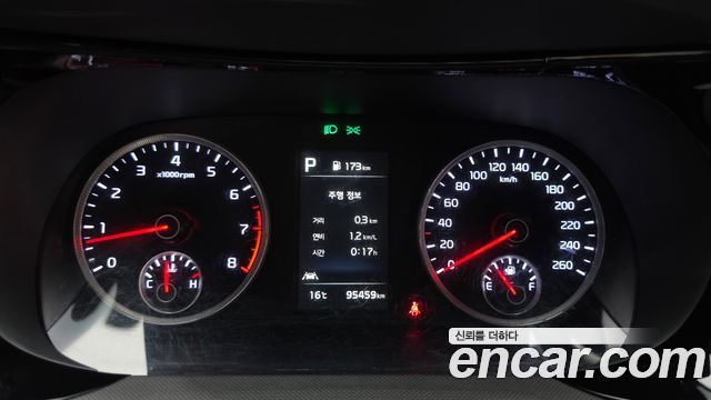 Kia K5 2023 — photo 11