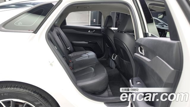 Kia K5 2023 — photo 18