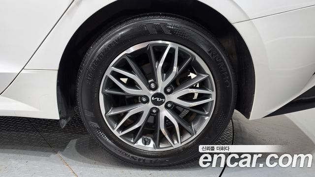 Kia K5 2023 — photo 7