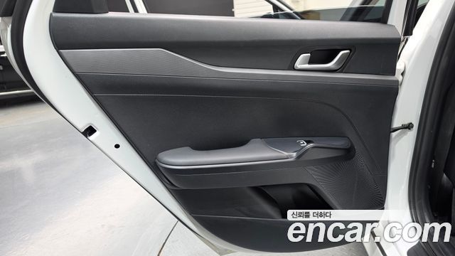 Kia K5 2023 — photo 15