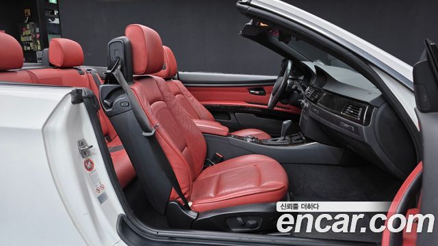 BMW 3-Series 2010 — photo 11