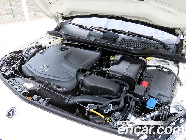 Mercedes-Benz A-Class 2018 — photo 18