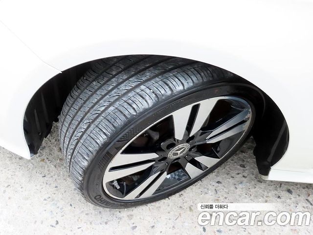 Mercedes-Benz A-Class 2018 — photo 19
