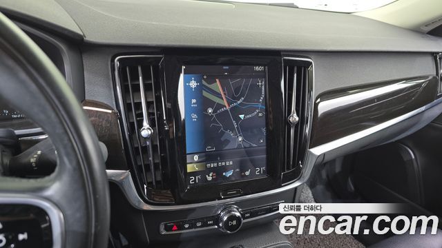 Volvo S90 2018 — photo 13