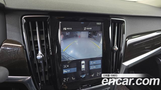 Volvo S90 2018 — photo 15