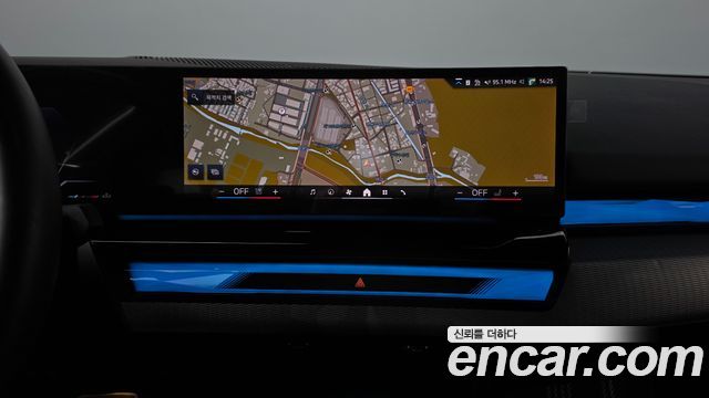 BMW 5-Series 2024 — photo 13