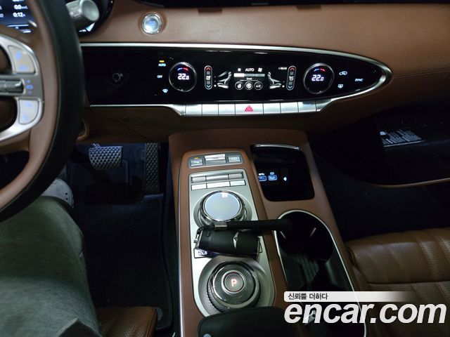 Genesis GV70 2021 — photo 12