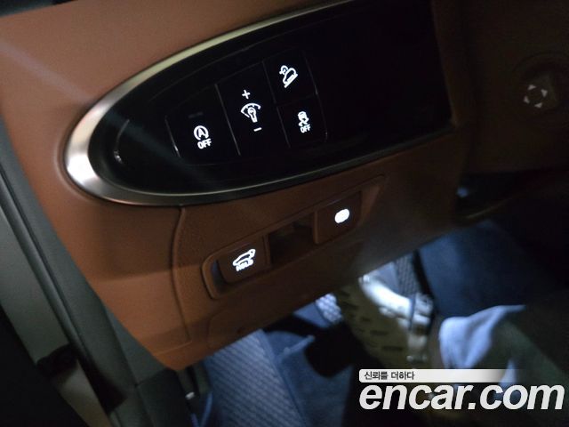 Genesis GV70 2021 — photo 15