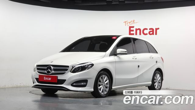 Mercedes-Benz B-Class 2016 — photo 1
