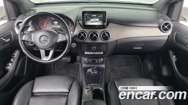 Mercedes-Benz B-Class 2016 — photo 7