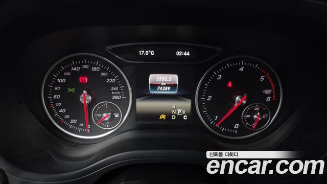 Mercedes-Benz B-Class 2016 — photo 8