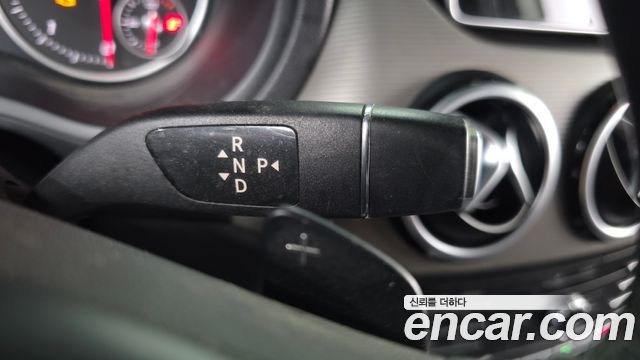 Mercedes-Benz B-Class 2016 — photo 9