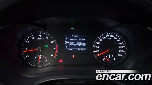 Kia K5 2017 — photo 11