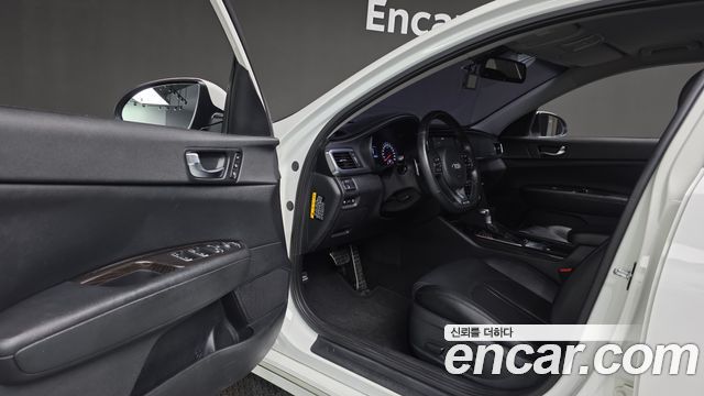Kia K5 2017 — photo 13