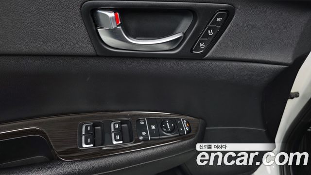 Kia K5 2017 — photo 17