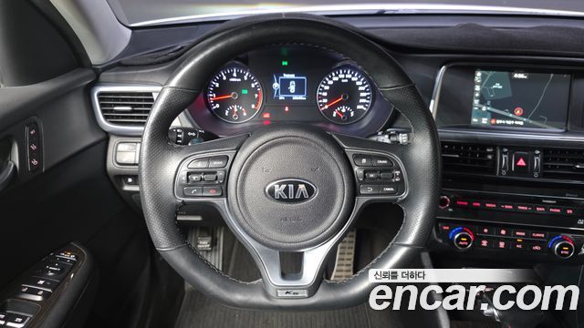 Kia K5 2017 — photo 19