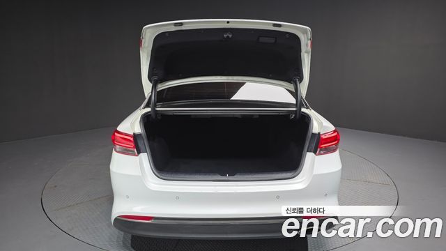 Kia K5 2017 — photo 25