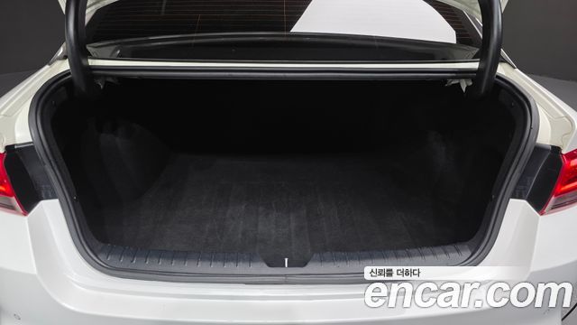 Kia K5 2017 — photo 30