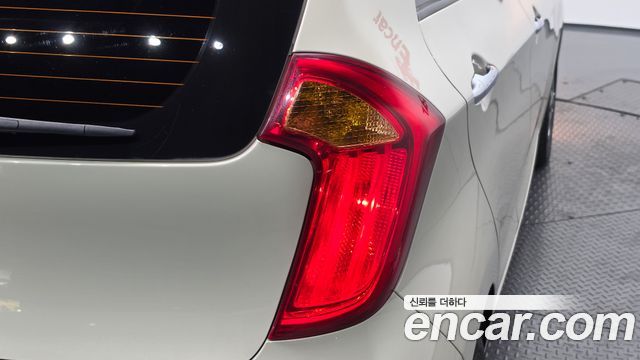 Kia morning 2012 — photo 9