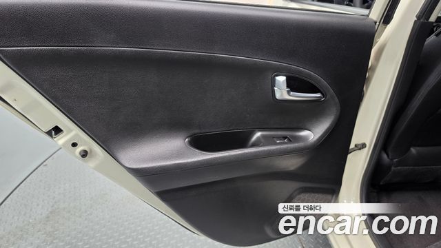 Kia morning 2012 — photo 15