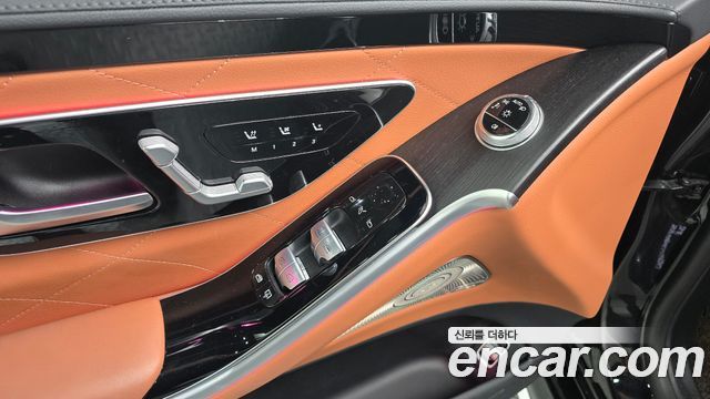 Mercedes-Benz S-Class 2022 — photo 22
