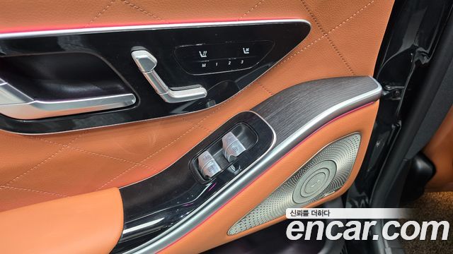 Mercedes-Benz S-Class 2022 — photo 23