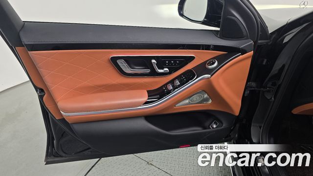 Mercedes-Benz S-Class 2022 — photo 14