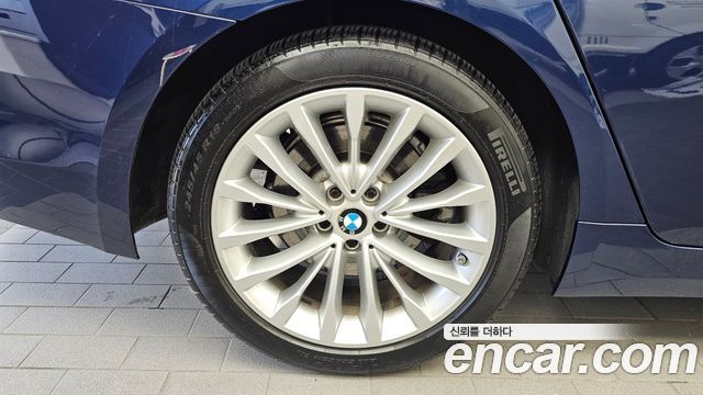 BMW 5-Series 2020 — photo 5
