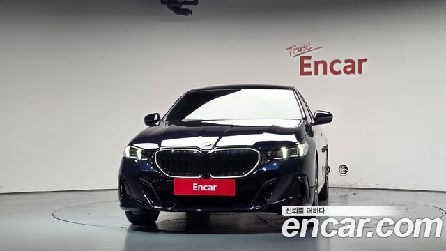 BMW 5-Series 2025 — photo 3