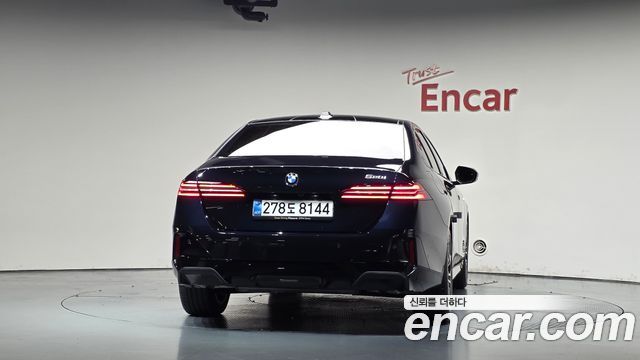 BMW 5-Series 2025 — photo 4