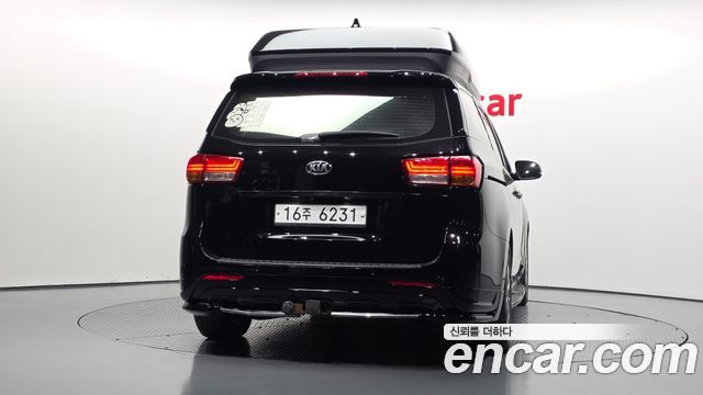 Kia Canival 2015 — photo 4