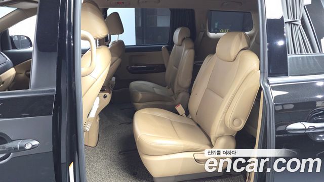 Kia Canival 2015 — photo 10