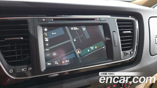 Kia Canival 2015 — photo 15