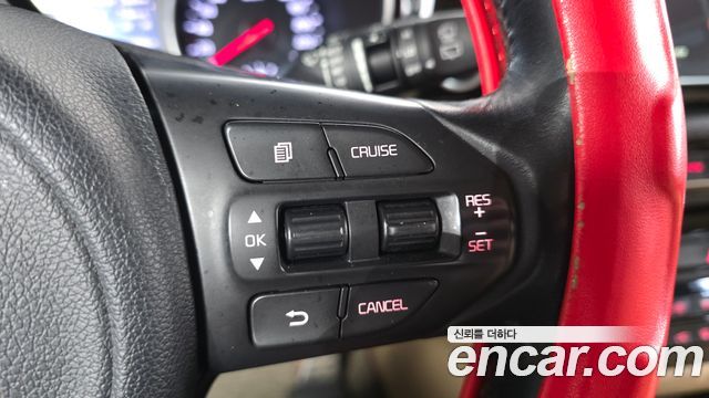 Kia Canival 2015 — photo 18