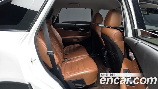 Kia Sorento 2019 — photo 17