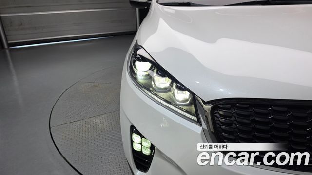 Kia Sorento 2019 — photo 8
