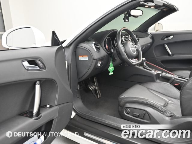 Audi TT 2014 — photo 11