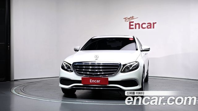 Mercedes-Benz E-Class 2019 — photo 3