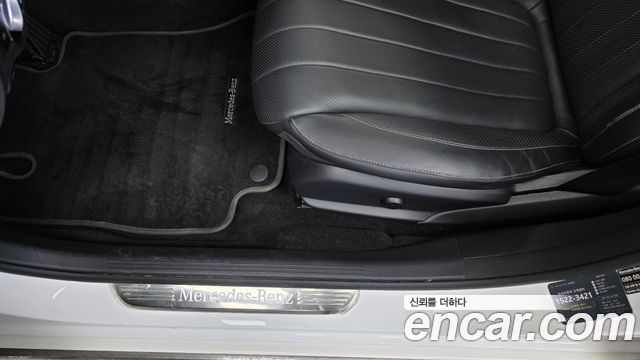 Mercedes-Benz E-Class 2019 — photo 31