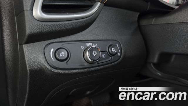 Chevrolet Korea Trax 2018 — photo 29