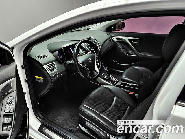 Hyundai AVANTE 2016 — photo 7