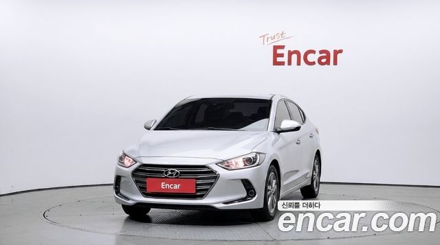 Hyundai AVANTE 2017 — photo 3