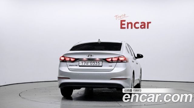 Hyundai AVANTE 2017 — photo 4