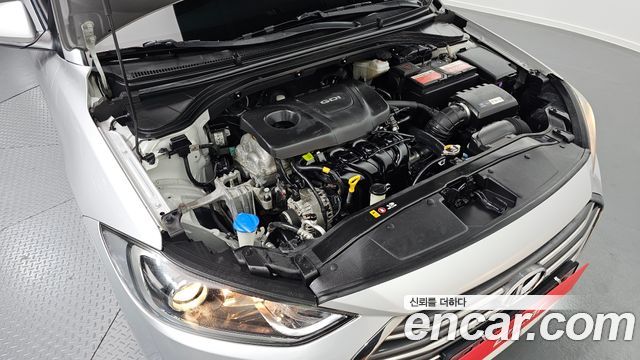 Hyundai AVANTE 2017 — photo 6